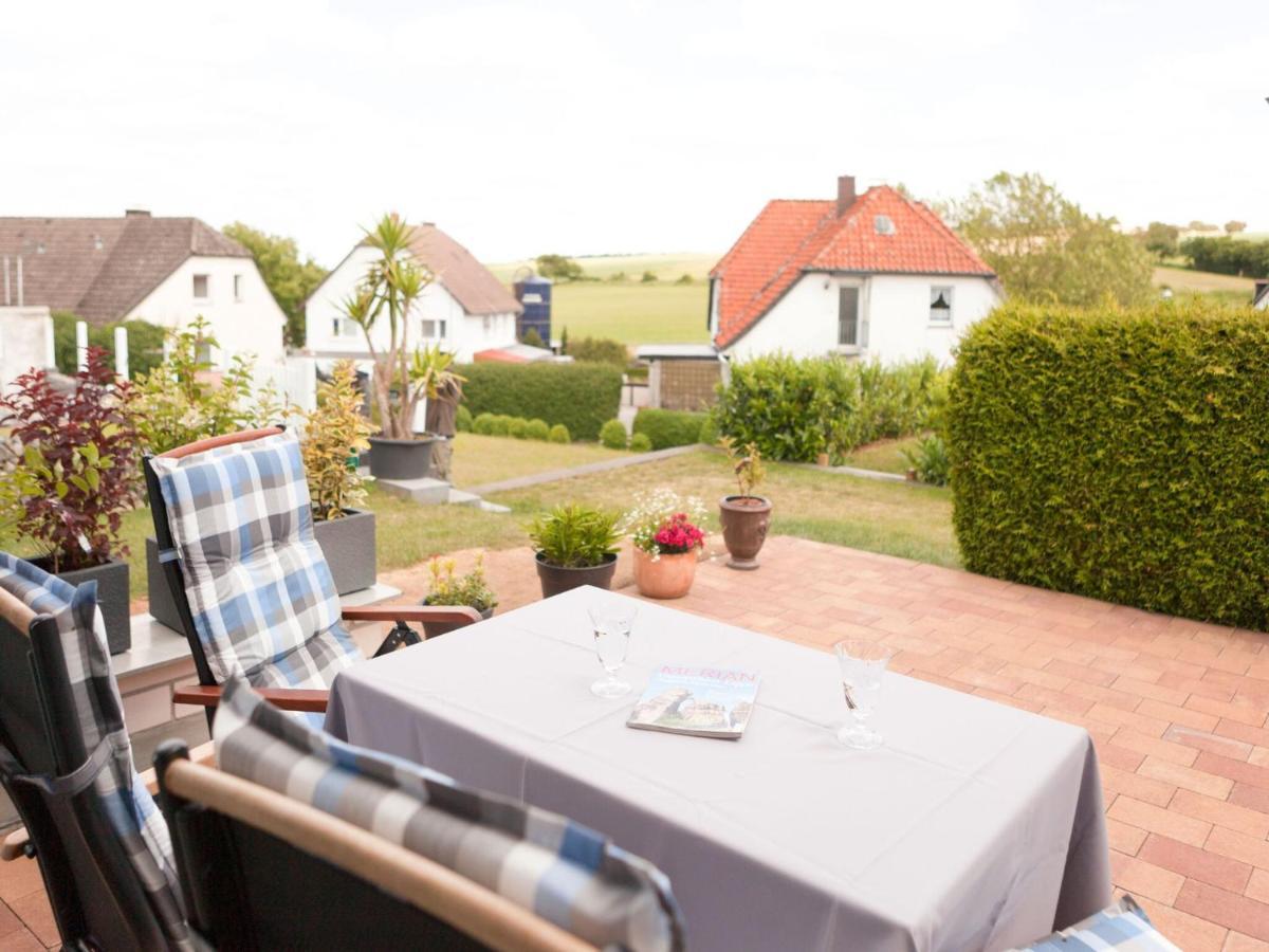 Sunny Flat In Bad Driburg With Garden Appartement Kamer foto
