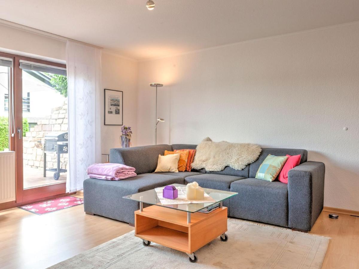 Sunny Flat In Bad Driburg With Garden Appartement Kamer foto