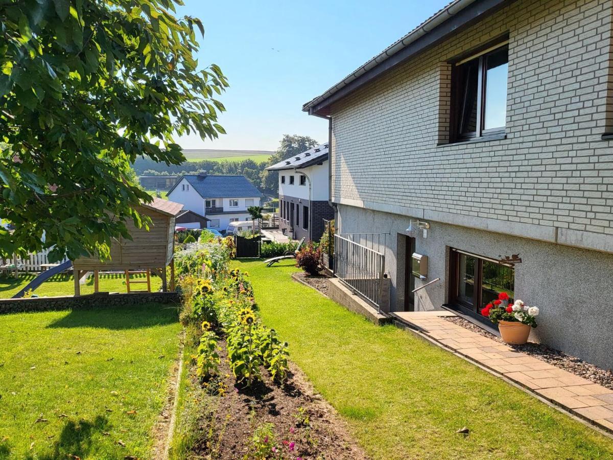 Sunny Flat In Bad Driburg With Garden Appartement Buitenkant foto